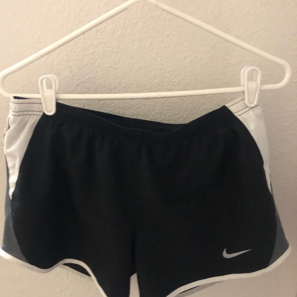Nike Dri-Fit Running Shorts - Picture 1 of 3